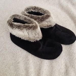 Fur Lined Dearfoam Slippers